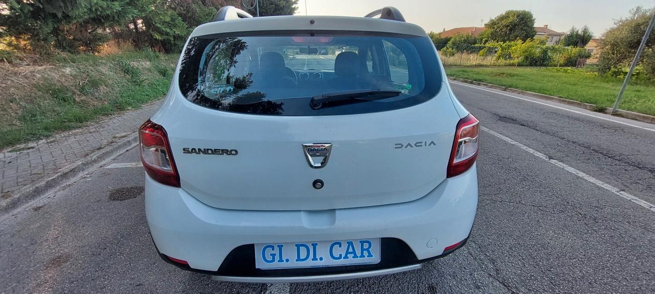 DACIA SANDERO STEPWAY 1,5 DIESEL 90 CV NAVIGATORE CRUISE IMPECCABILE FULL FULL TELEFONO