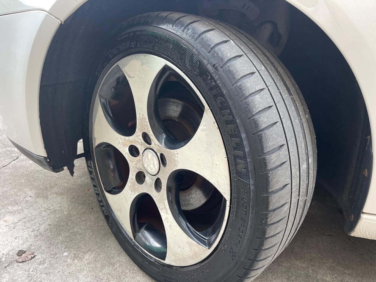 VW GOLF V 1.6 GTI BENZINA 75KW EURO4 NEOPATENTATI