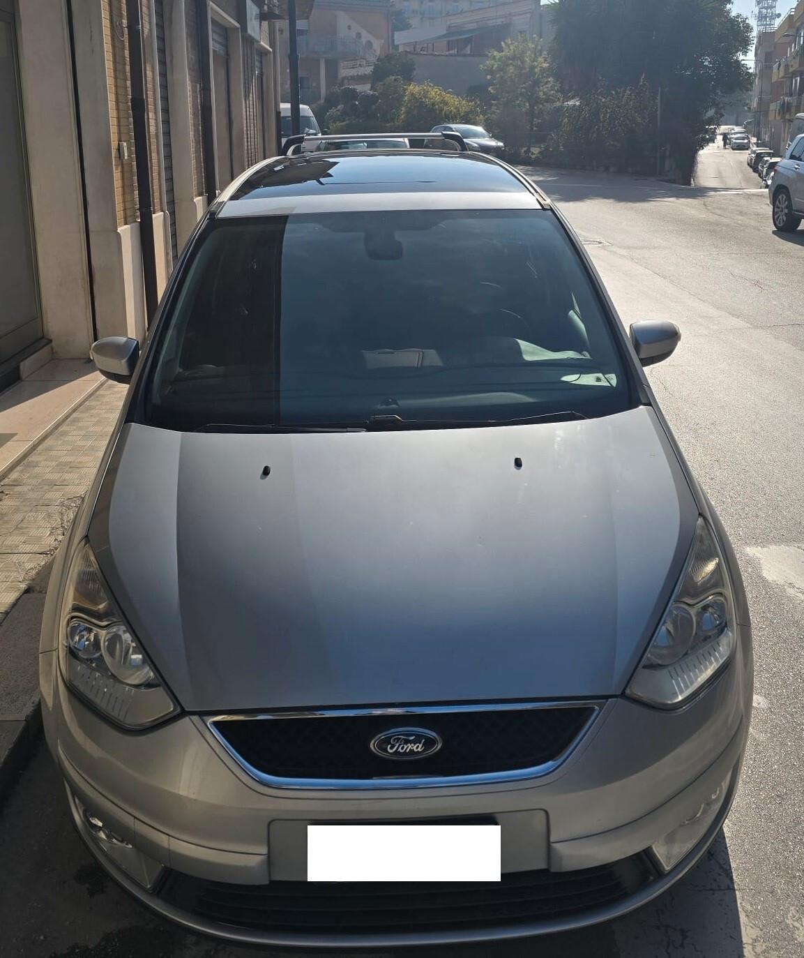 Ford Galaxy 2.0 TDCi 140 cv Ghia