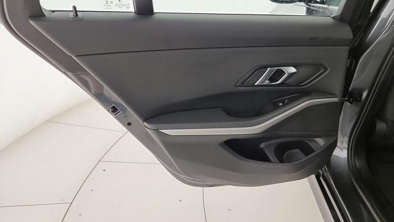 BMW Serie 3 320d xDrive Touring Business Advantage