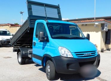Iveco Daily 35c13 ribaltabile trilaterale fatturabile con garanzia