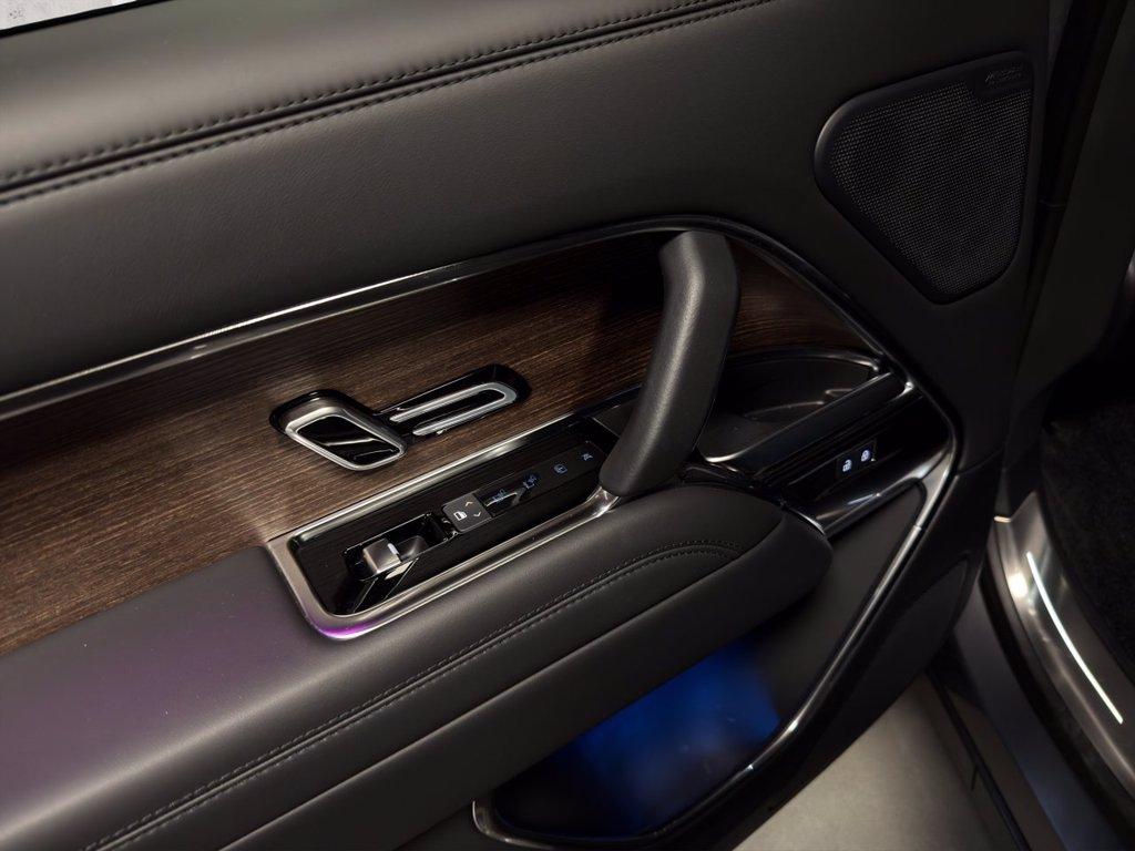 LAND ROVER Range Rover 5serie LAND ROVER 3.0 I6 PHEV 550 CV HSE del 2024