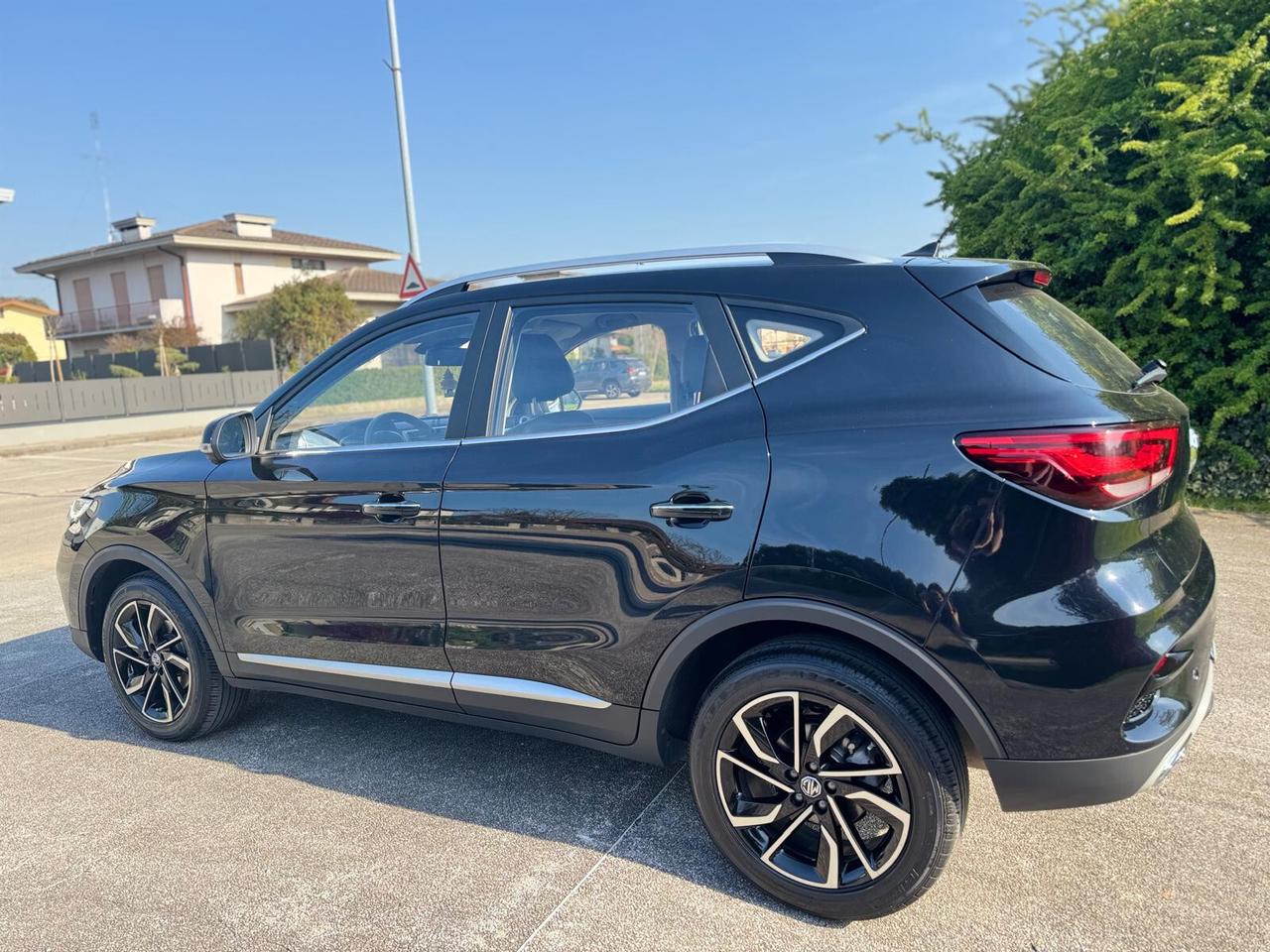 MG ZS 1.5 VTi-tech Luxury – 2023 – Perfetta