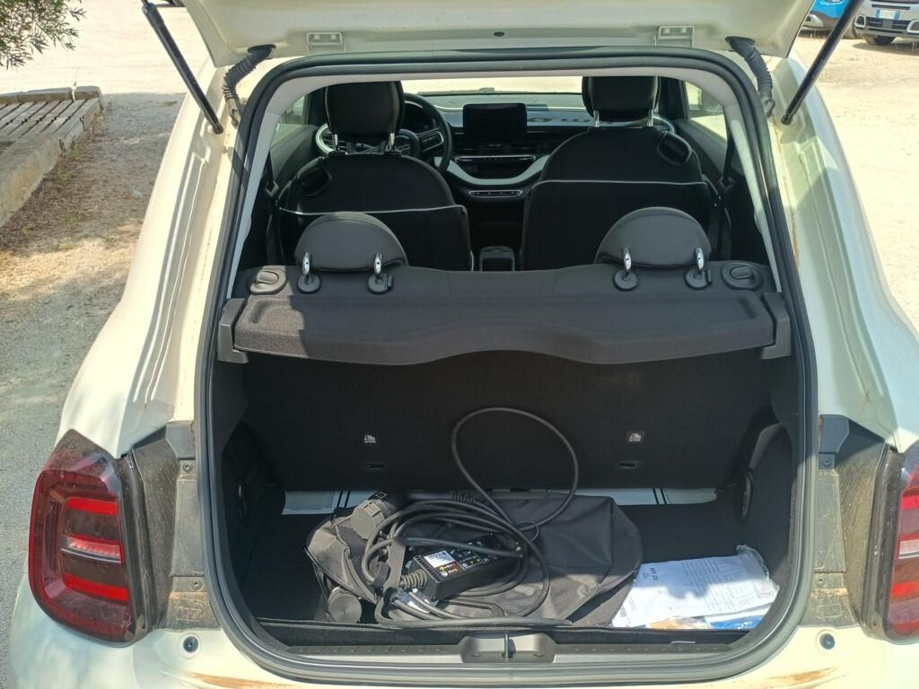 Fiat 500e 23,65 kWh Action KM0