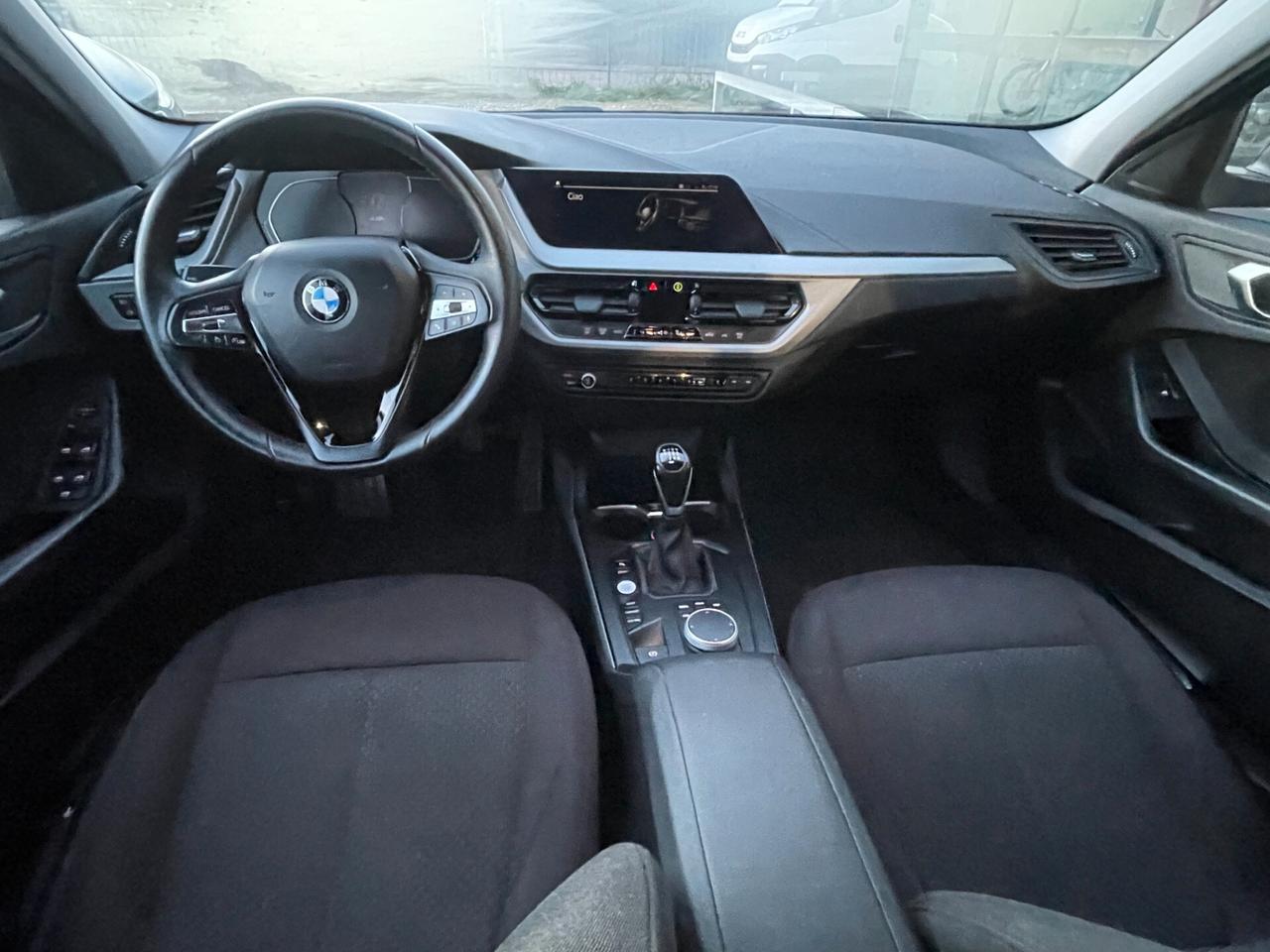 Bmw 116 116d 5p. Business Advantage