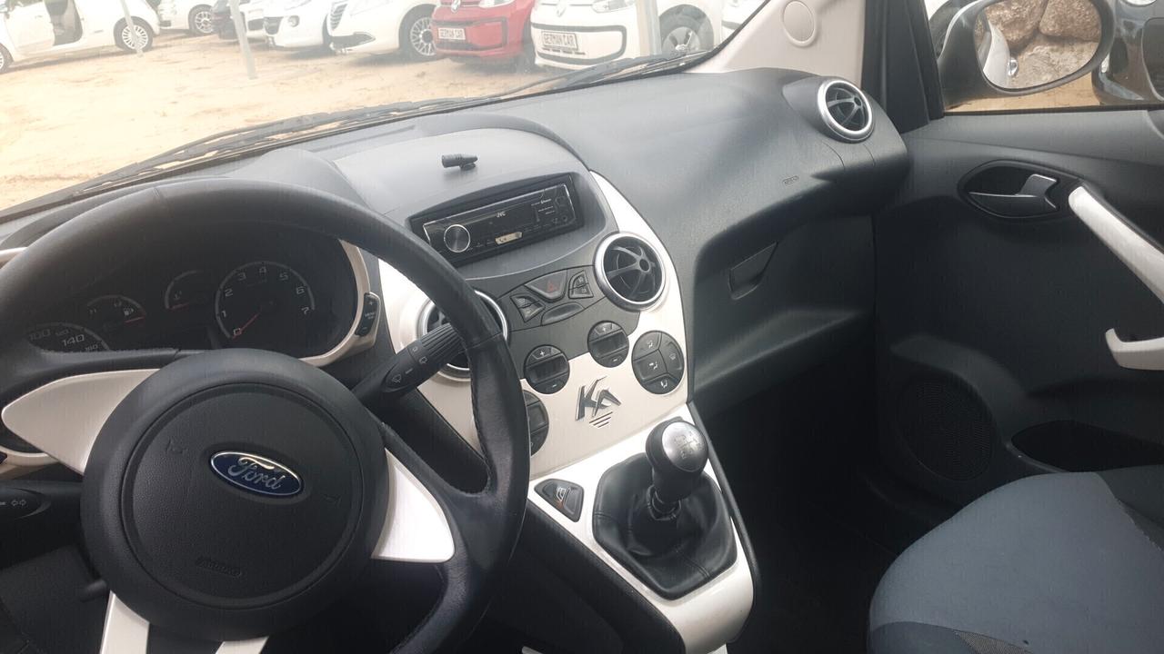 Ford Ka Ka+ 1.2 8V 69CV Titanium 2011