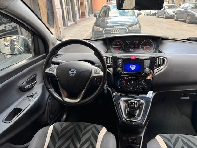 Lancia Ypsilon 1.3 MJT 95 CV Gold Euro 6