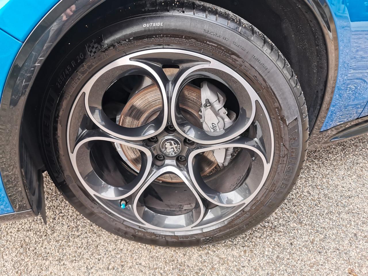 Alfa Romeo Stelvio 2.2 Turbodiesel 210cv AT8 Q4 Veloce