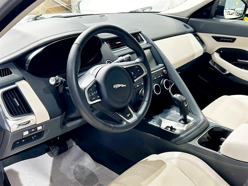 Jaguar E-Pace 2.0D 180 CV AWD aut. R-Dynamic SE