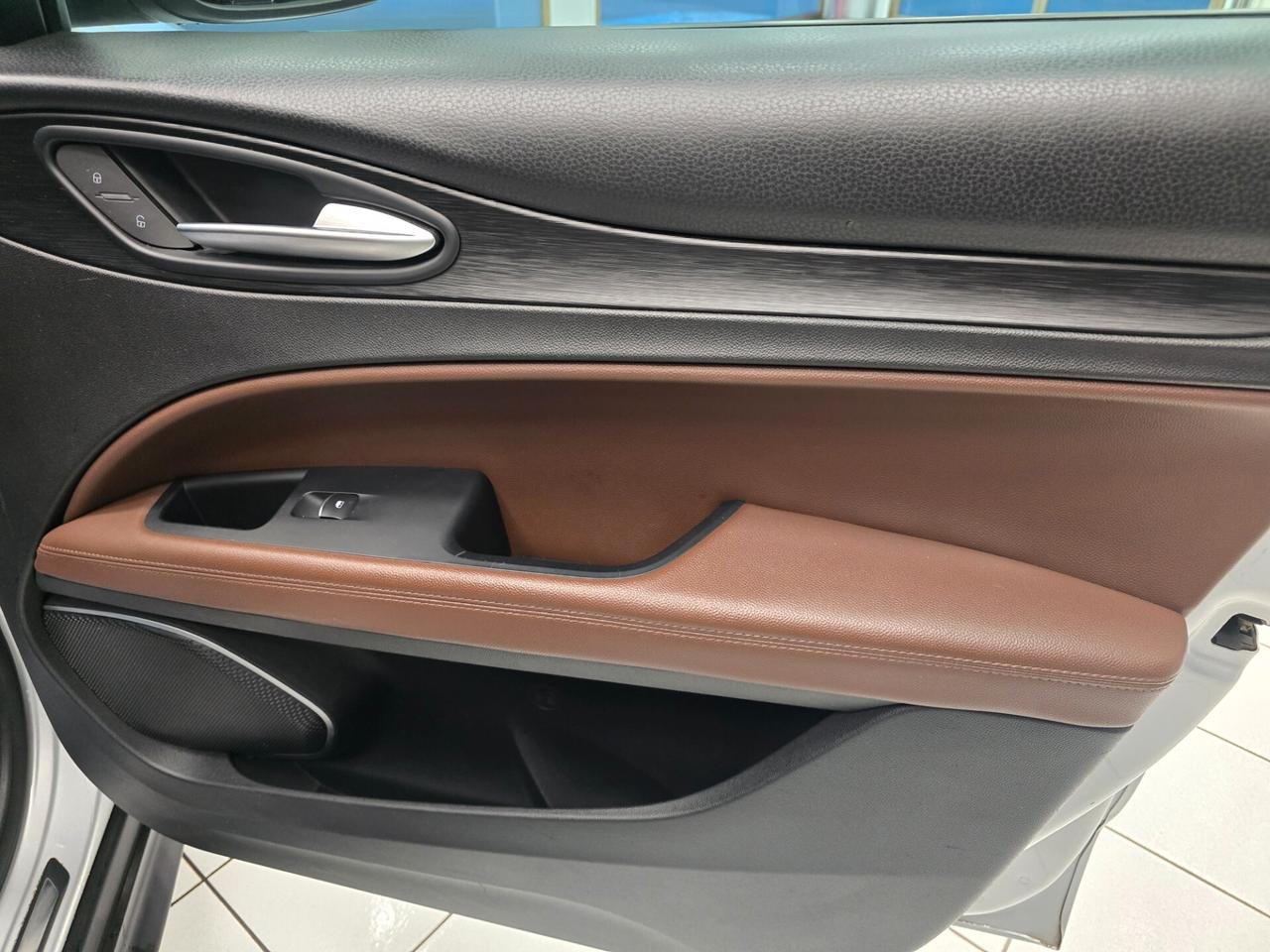 Alfa R. Stelvio 2.2 Turbodiesel 210 CV AT8 Q4 Super