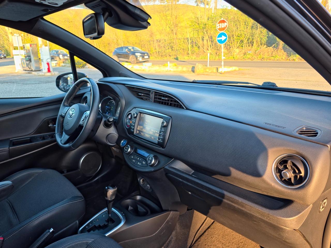 Toyota Yaris 1.5 Hybrid 5 porte 2018-E6 Automatico NEO