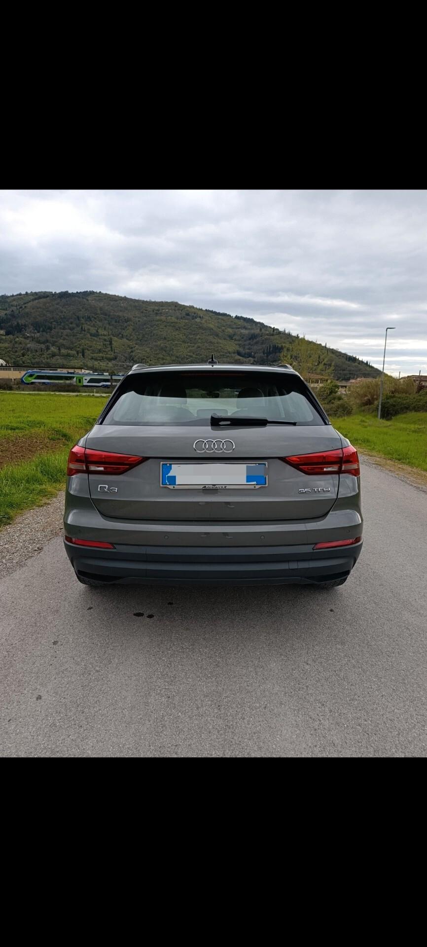 Audi Q3 35 TFSI Business Advanced