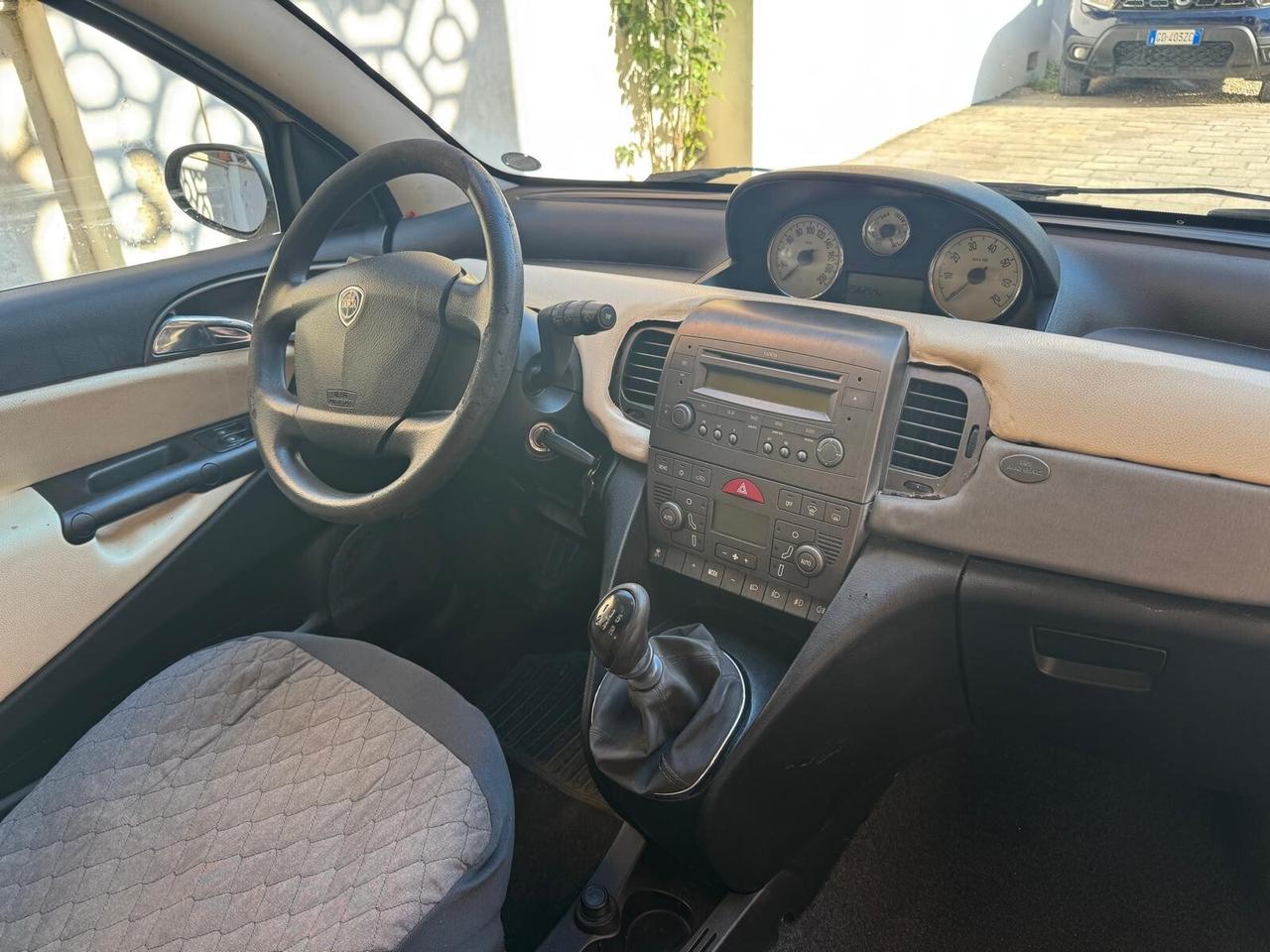 LANCIA Ypsilon 1.2 16V Platino