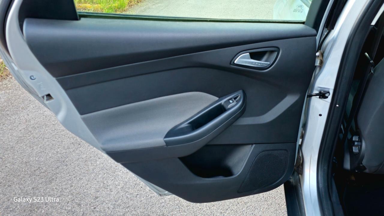 Ford Focus Gpl se garantita 12 mesi ok neopatentati