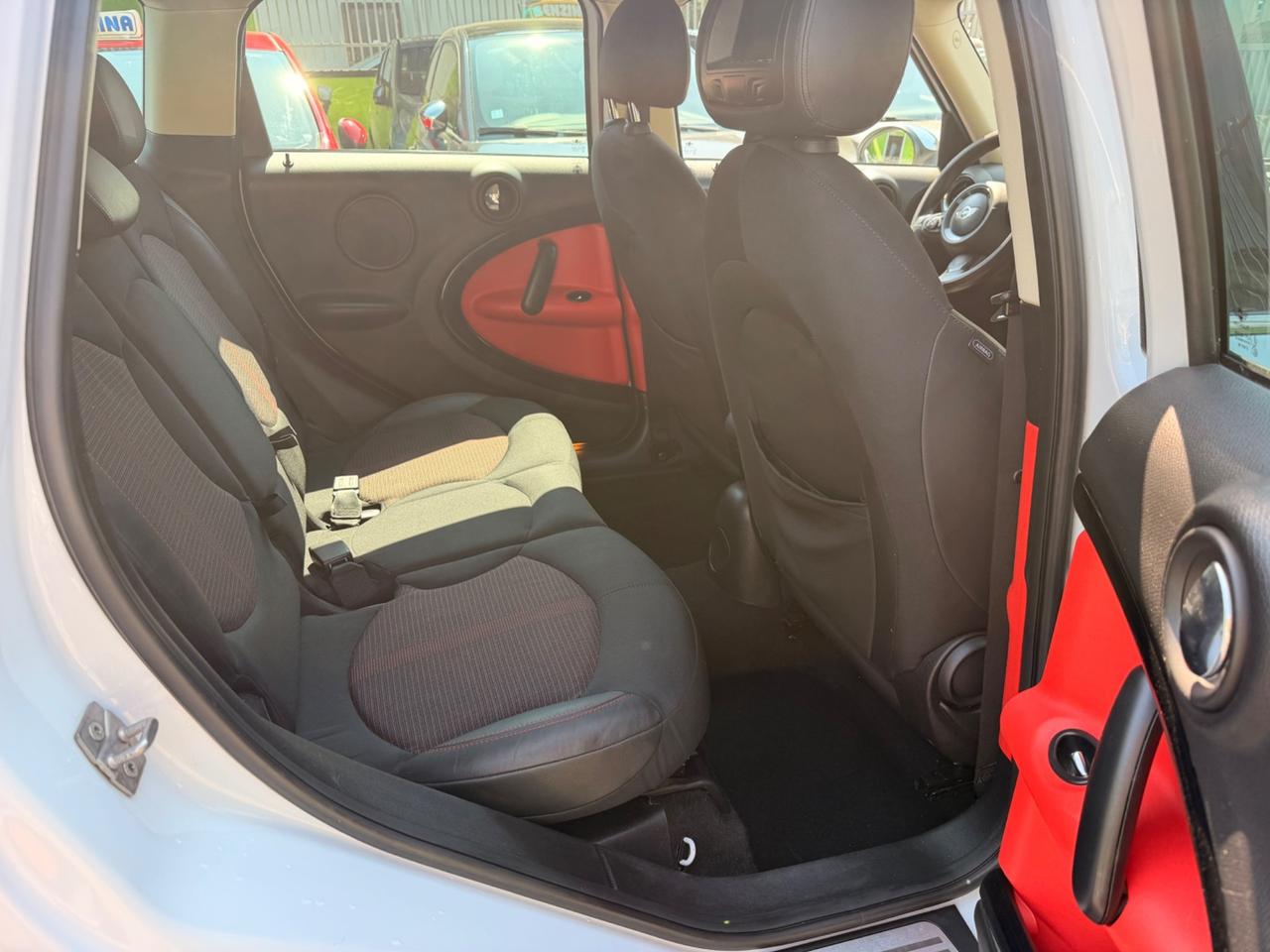 Mini Cooper D Countryman 1.6 175.000 KM