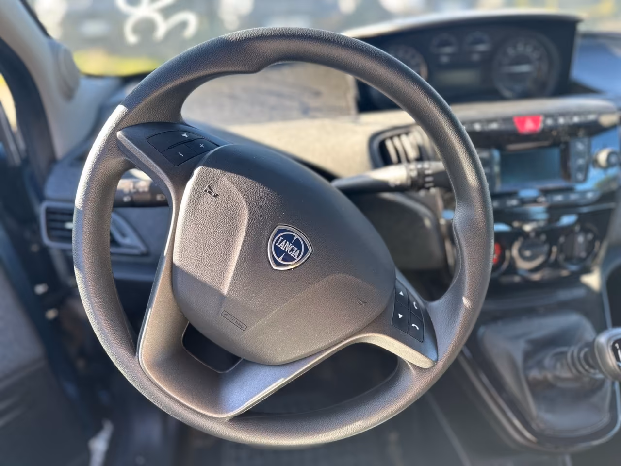 LANCIA Ypsilon III 2021 - Ypsilon 1.0 firefly hybrid Silver s&s 70cv 5p.ti