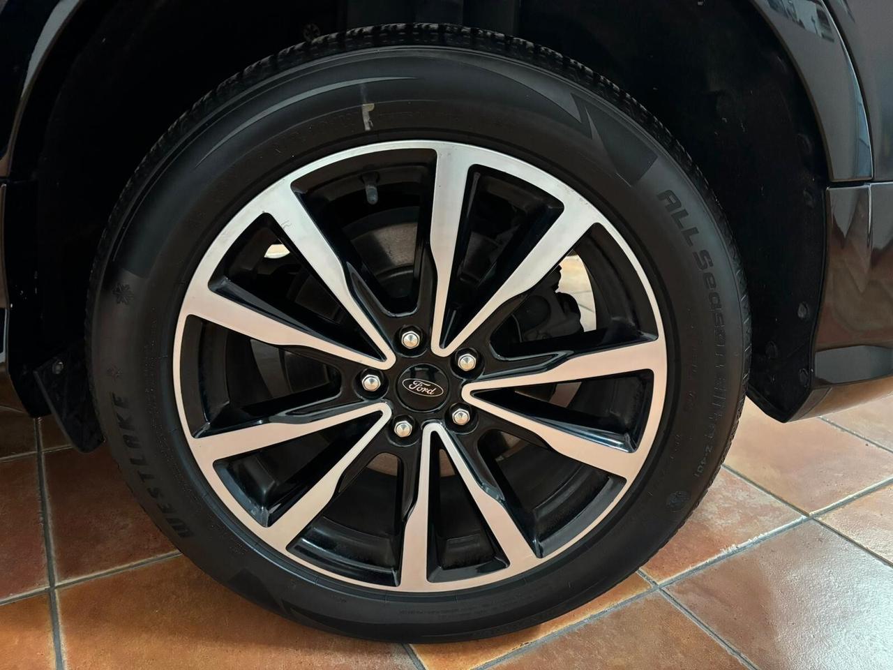 FORD KUGA 1.5 ST-LINE 2019 TOTAL BLACK