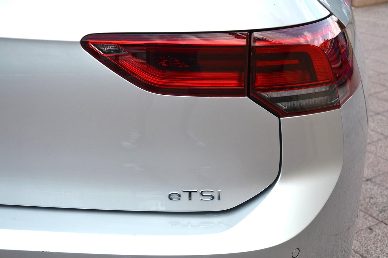 Volkswagen Golf 1.5 eTSI 130CV HYBRID DSG **PREZZO VERO**UNIPRO'