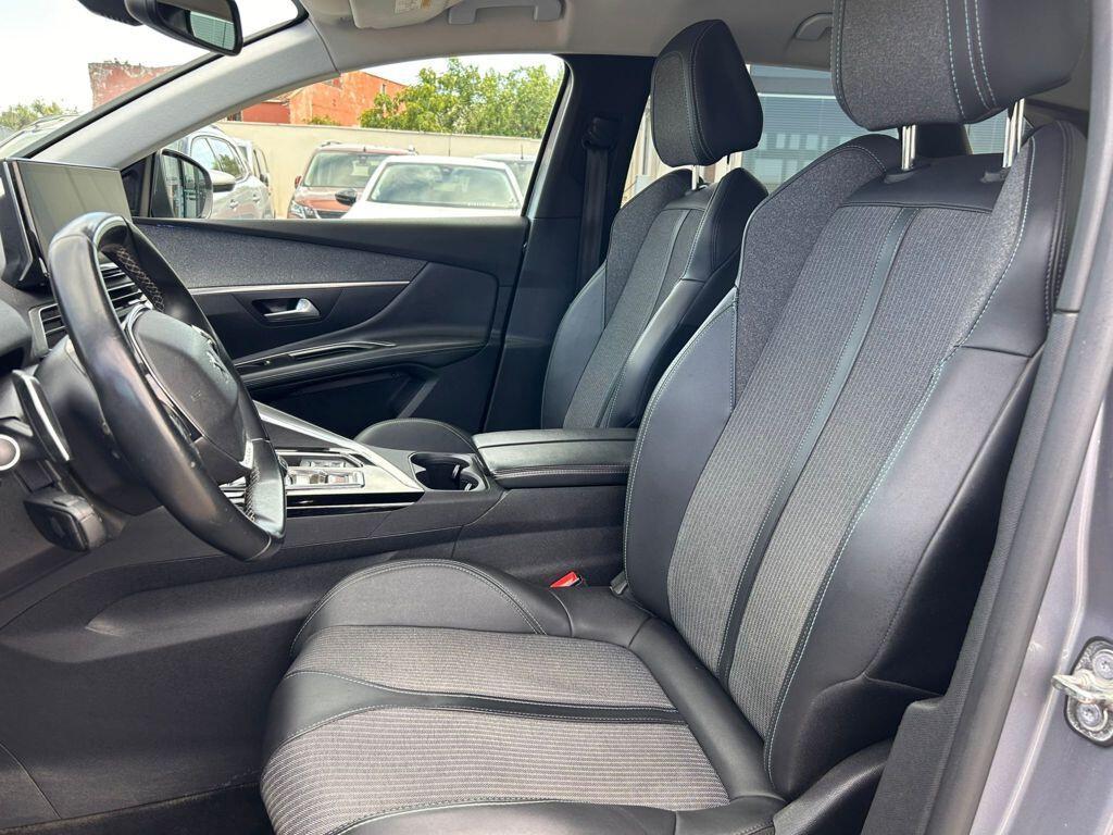 Peugeot 3008 Allure Pack 130cv EAT8