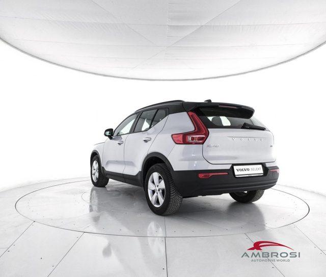 VOLVO XC40 D3 MOMENTUM