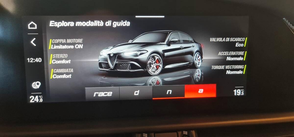 Alfa Romeo Giulia Giulia Quadrifoglio 510cv CCM-HARMAN-AKAPOVICK