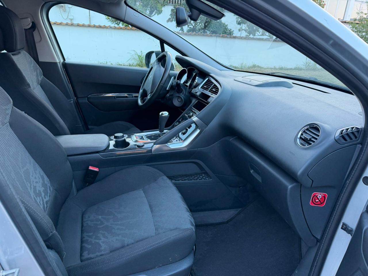 Peugeot 3008 1.6 HDi 112CV Automatico
