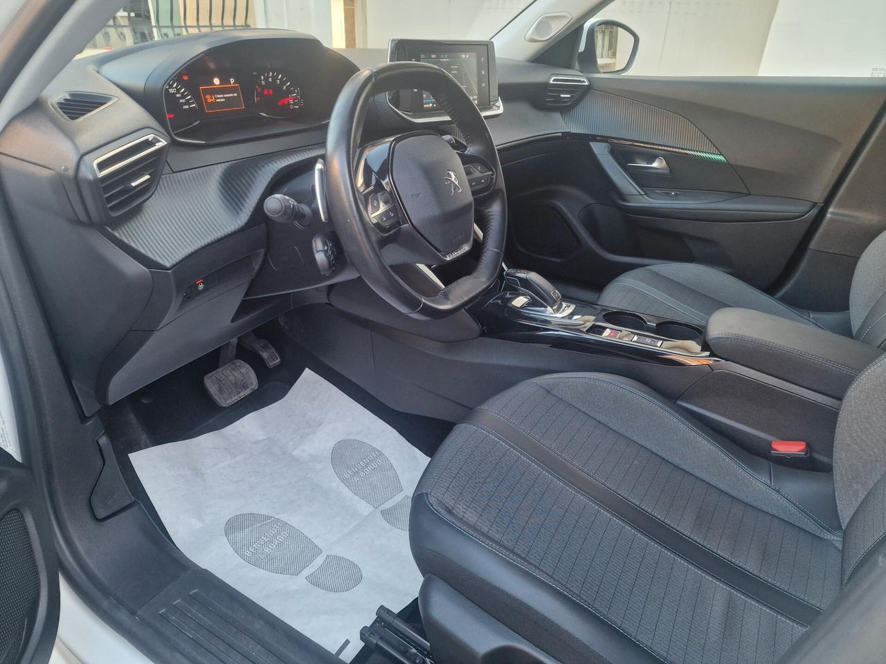 Peugeot 2008 BlueHDi 130 S&S EAT8 Allure