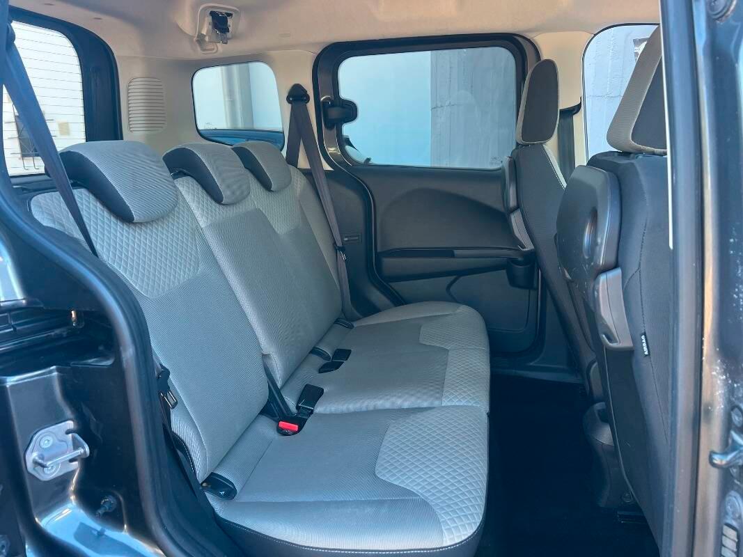 Ford Tourneo Courier Ford Tourneo Courier 1.0 ecob. Titanium