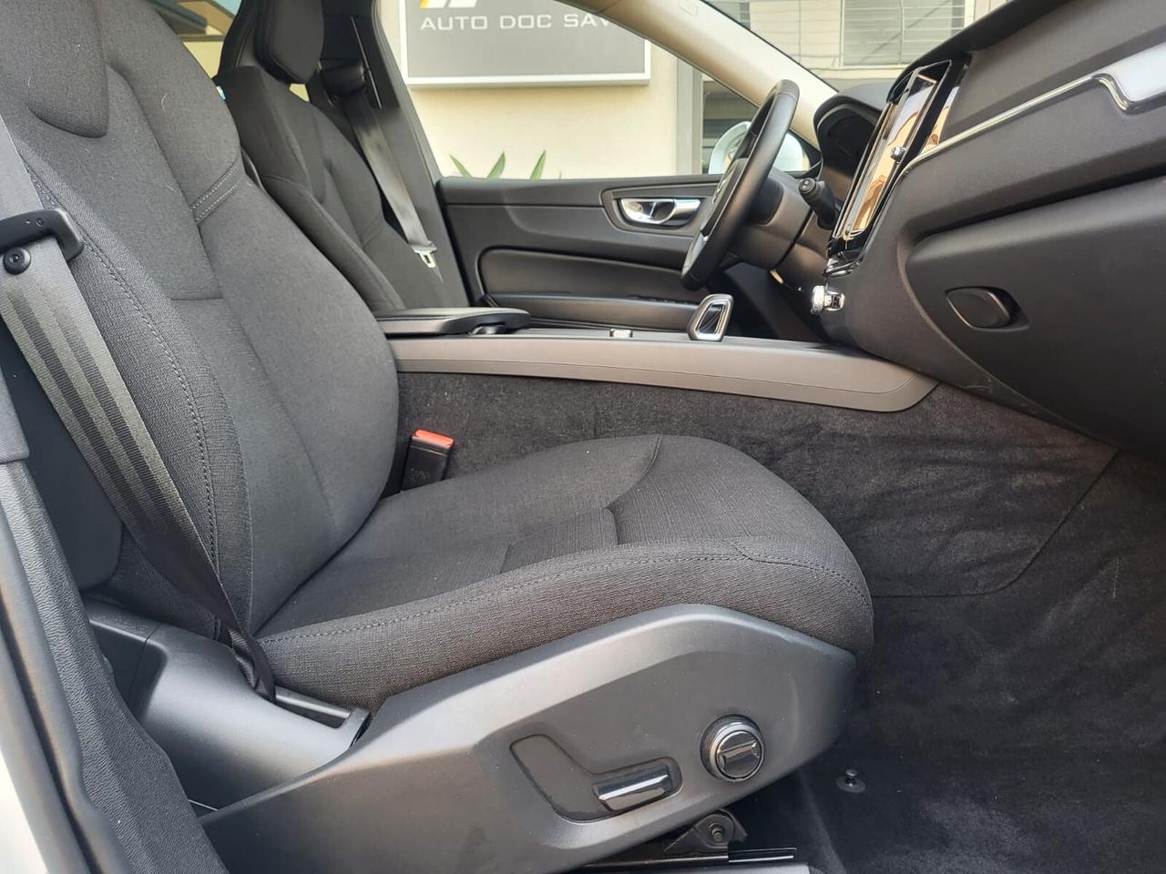 Volvo XC60 B4 HYBRID/Diesel Awd Geartronic Momentum....