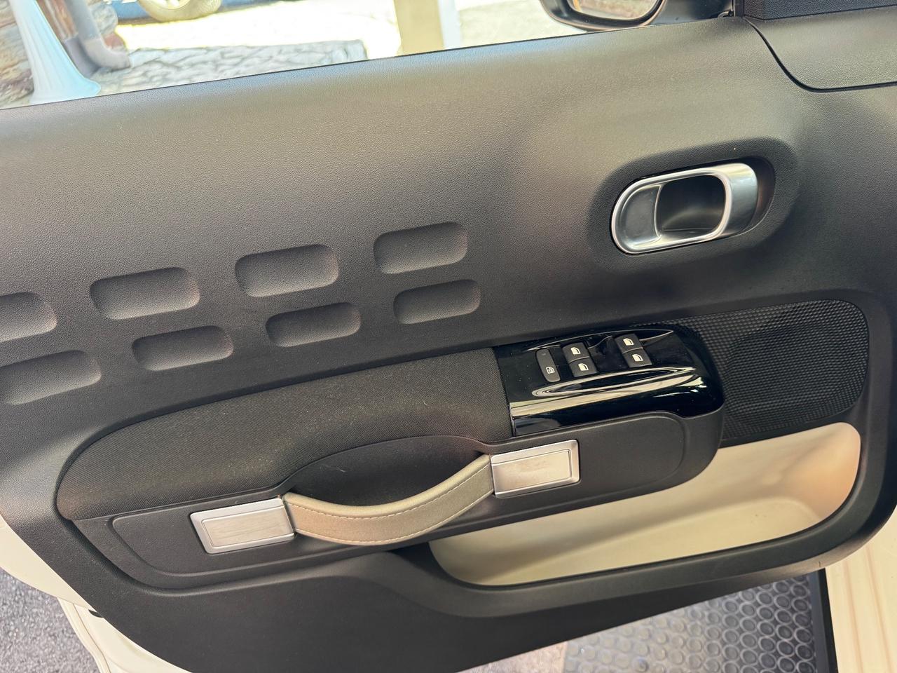 Citroen C3 PureTech 110 S&S EAT6 Shine - Neopatentati