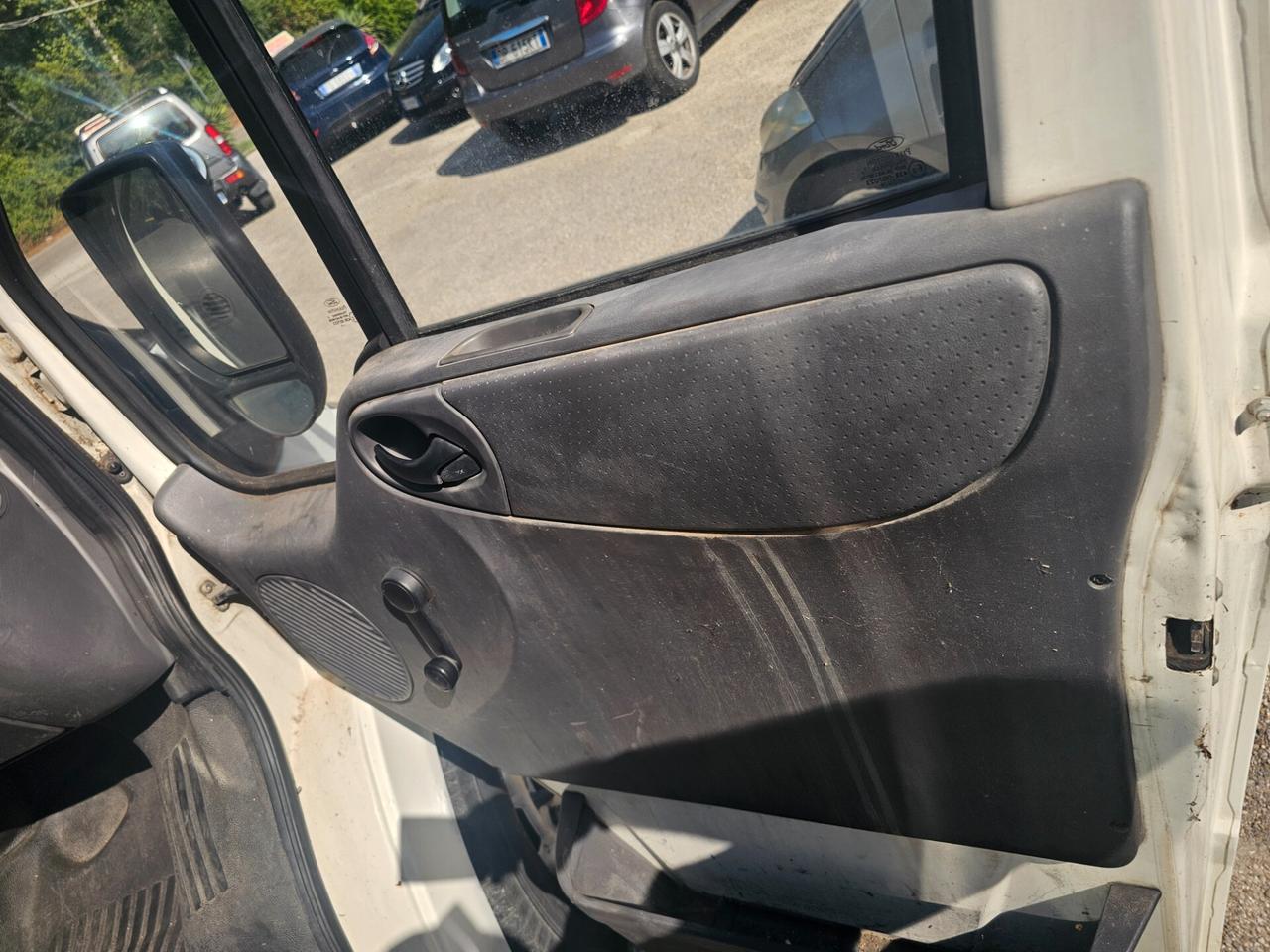 Ford Transit/Tourneo/Bus Transit 330 2.4 TD/120 cat PC Combi con pedana trasporto disabili 8 posti