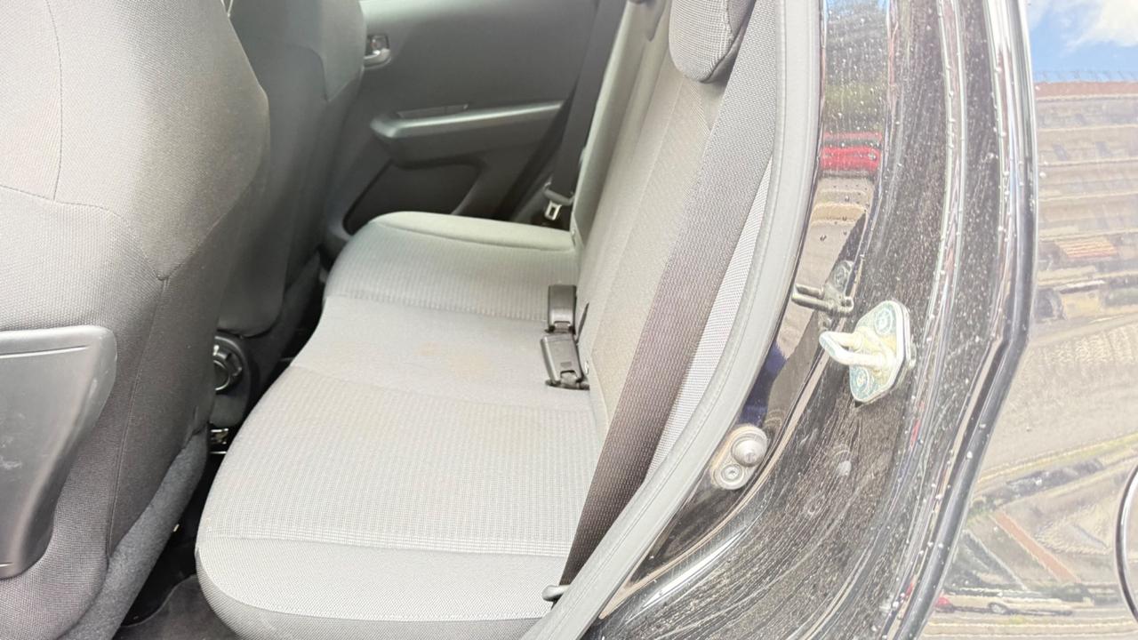 Toyota Aygo Connect 1.0 VVT-i 72 CV 5 porte x-play LED NAVI KAMERA PDC CERCHI 16 BLUETOOTH