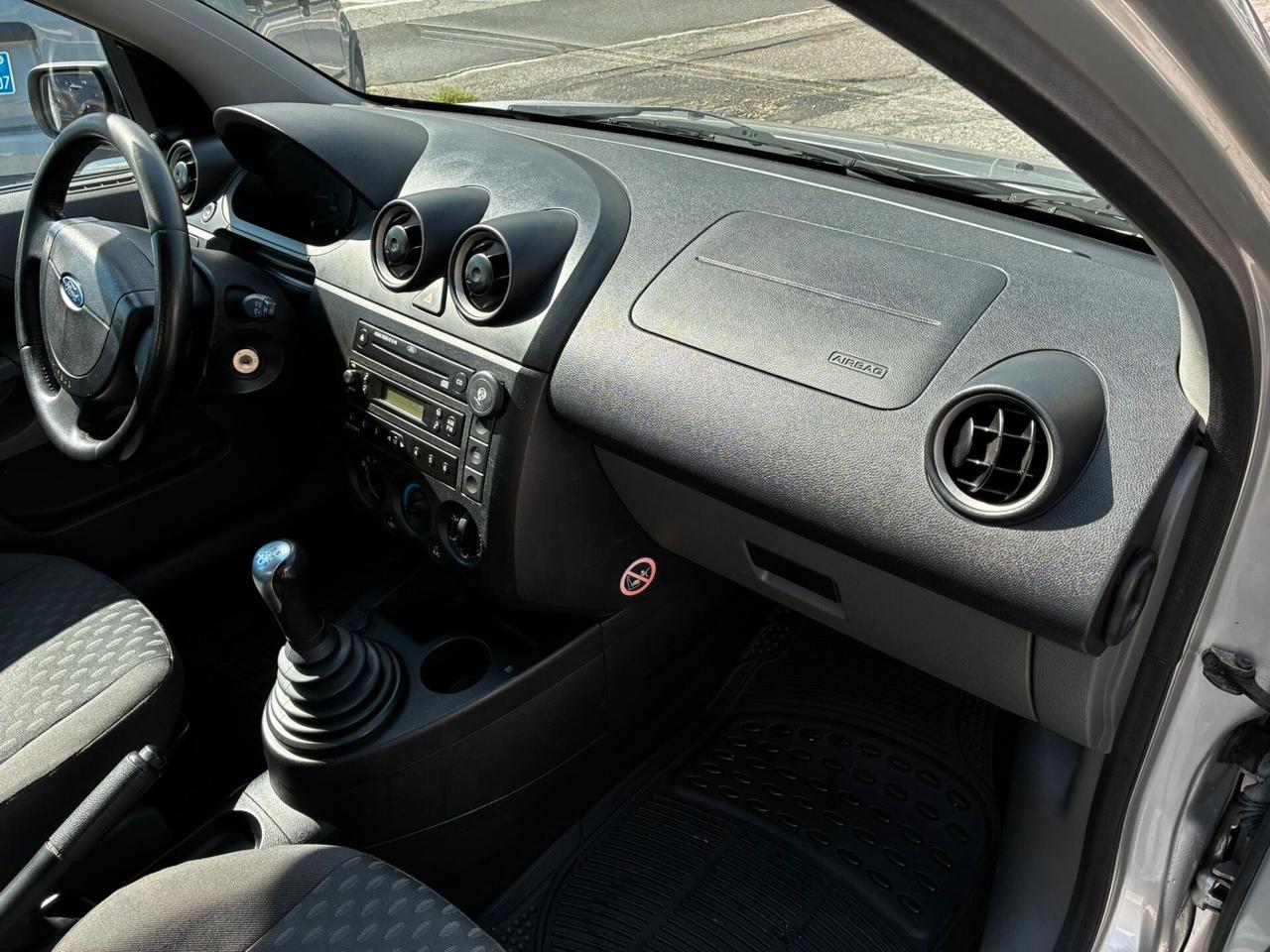 FORD FIESTA 1.2 BENZINA 75CV EURO 4 - NEOPATENTATI