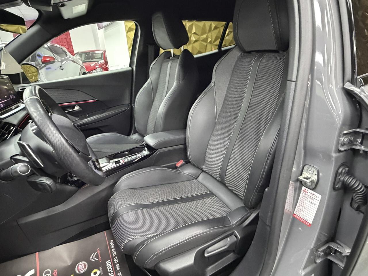 Peugeot 2008 BlueHDi 130 S&S EAT8 GT