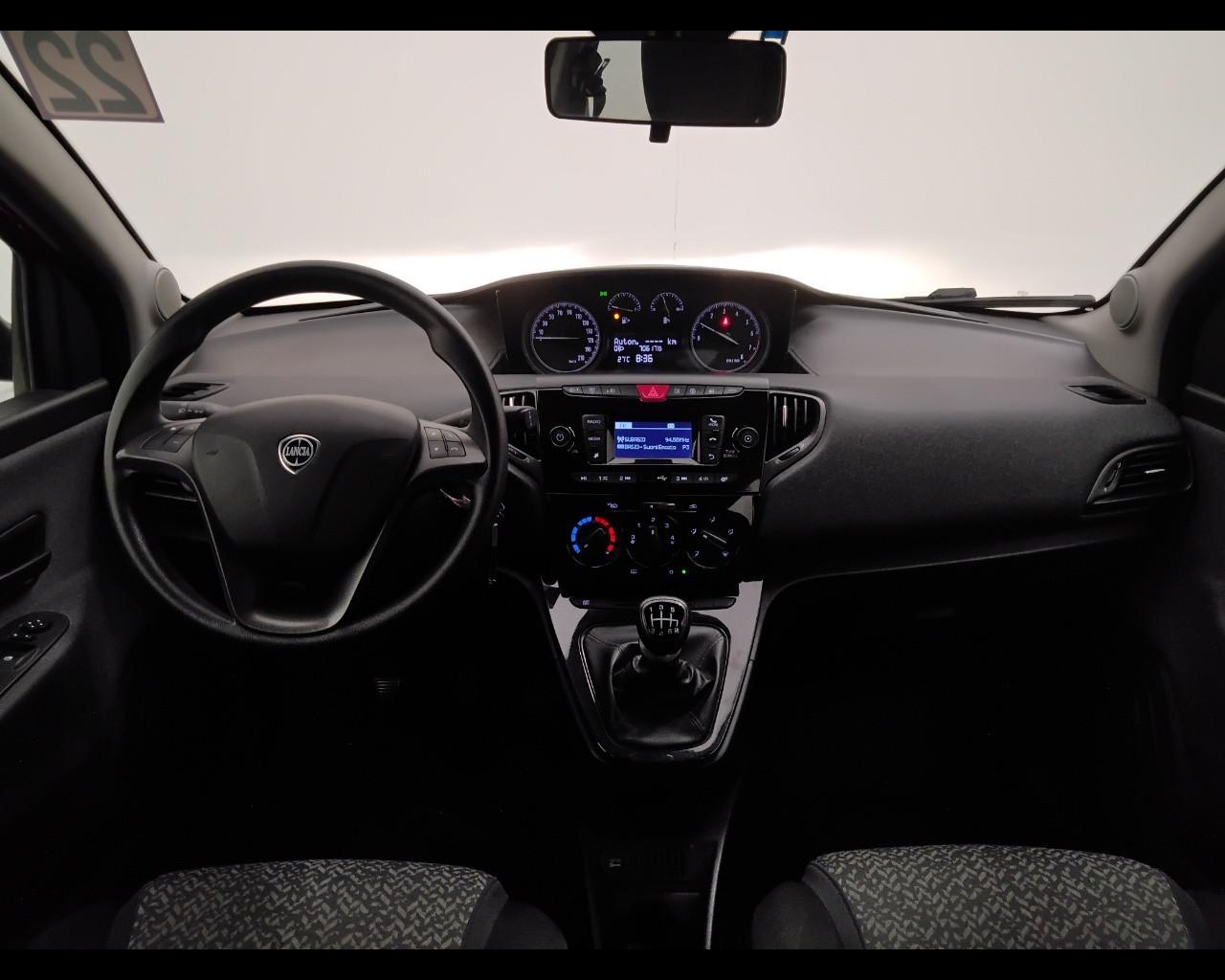 LANCIA Ypsilon III 2015 - Ypsilon 1.0 firefly hybrid Silver s&s 70cv