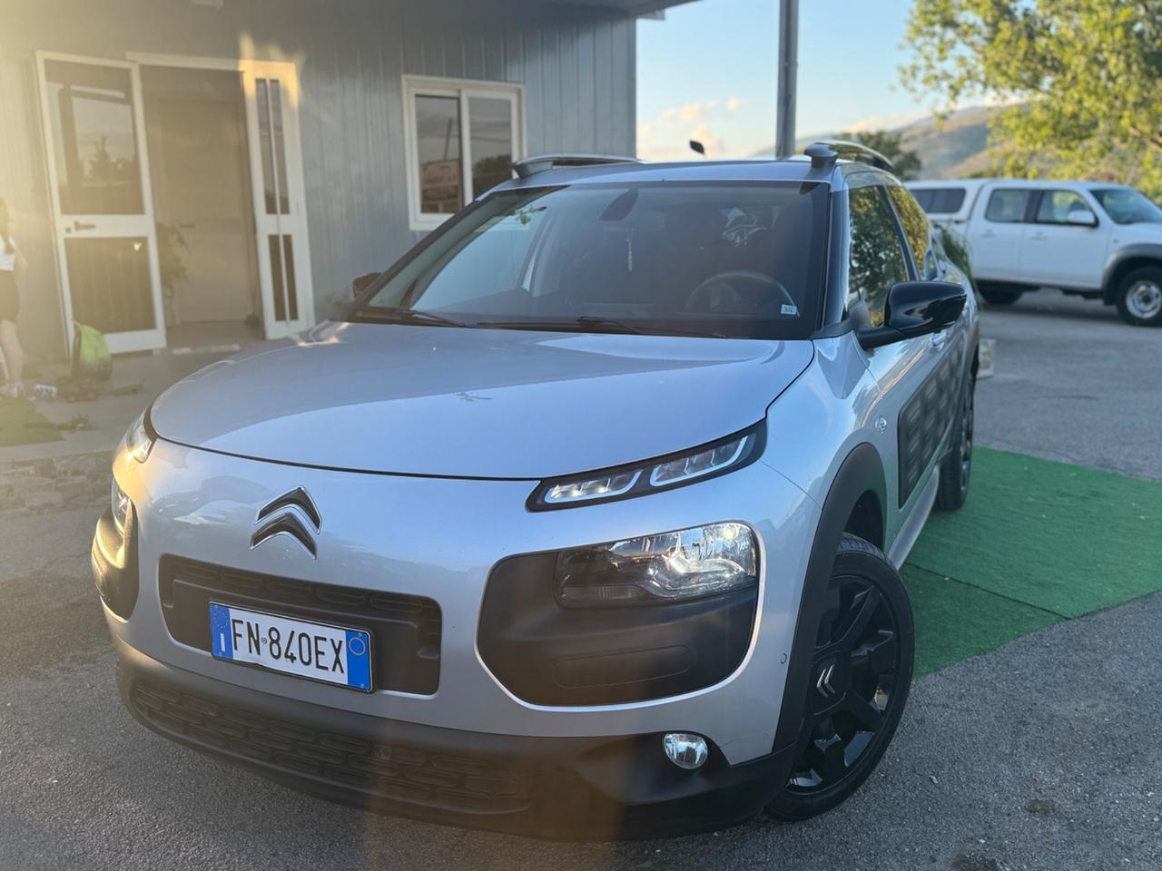 Citroen C4 Cactus BlueHDi 100 Shine PERFETTA