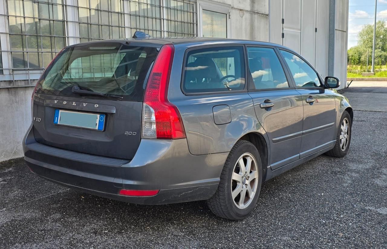 Volvo V50 2.0 D cat Summum