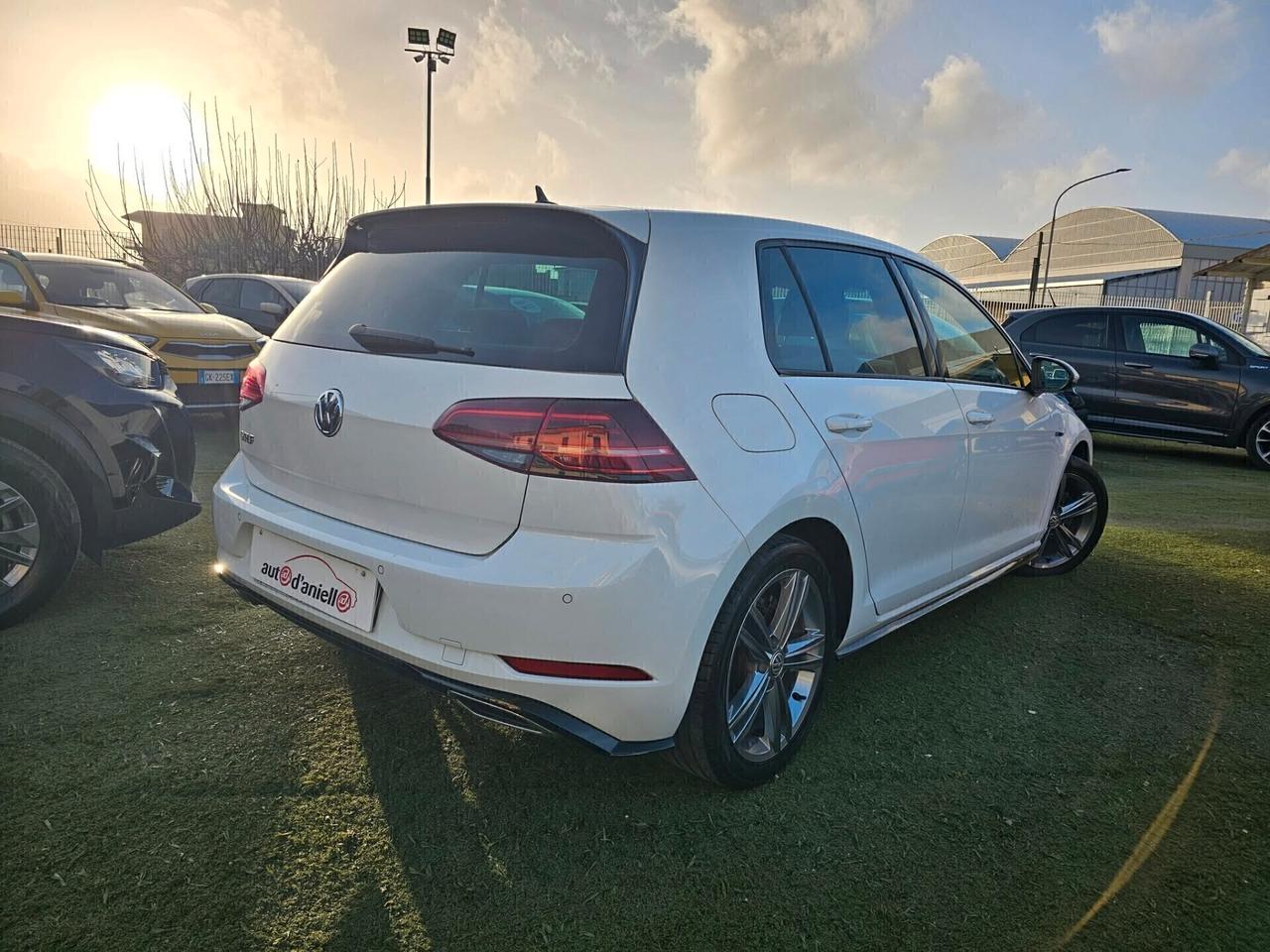Volkswagen Golf 1.6 TDI 115 CV 5p. R-Line