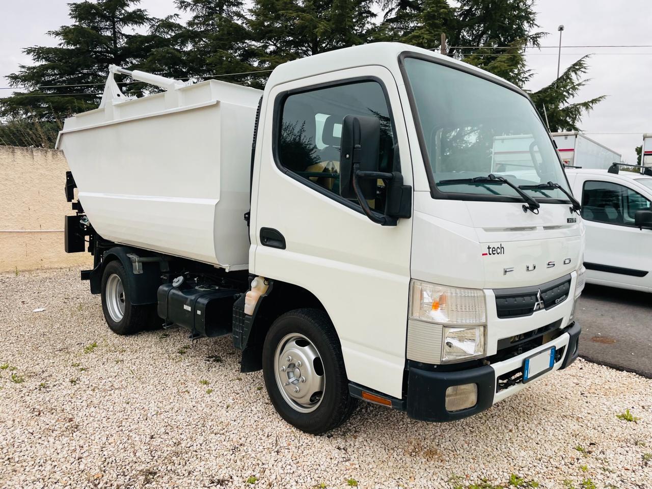 Mitsubishi Canter FUSO 35 CON VASCA RIBALTABILE PATENTE B EURO 6