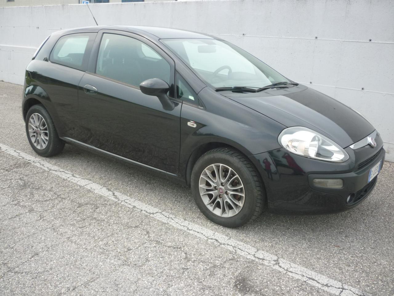 Fiat Punto 1.3 MJT II 75 CV 3 porte DYNAMIC