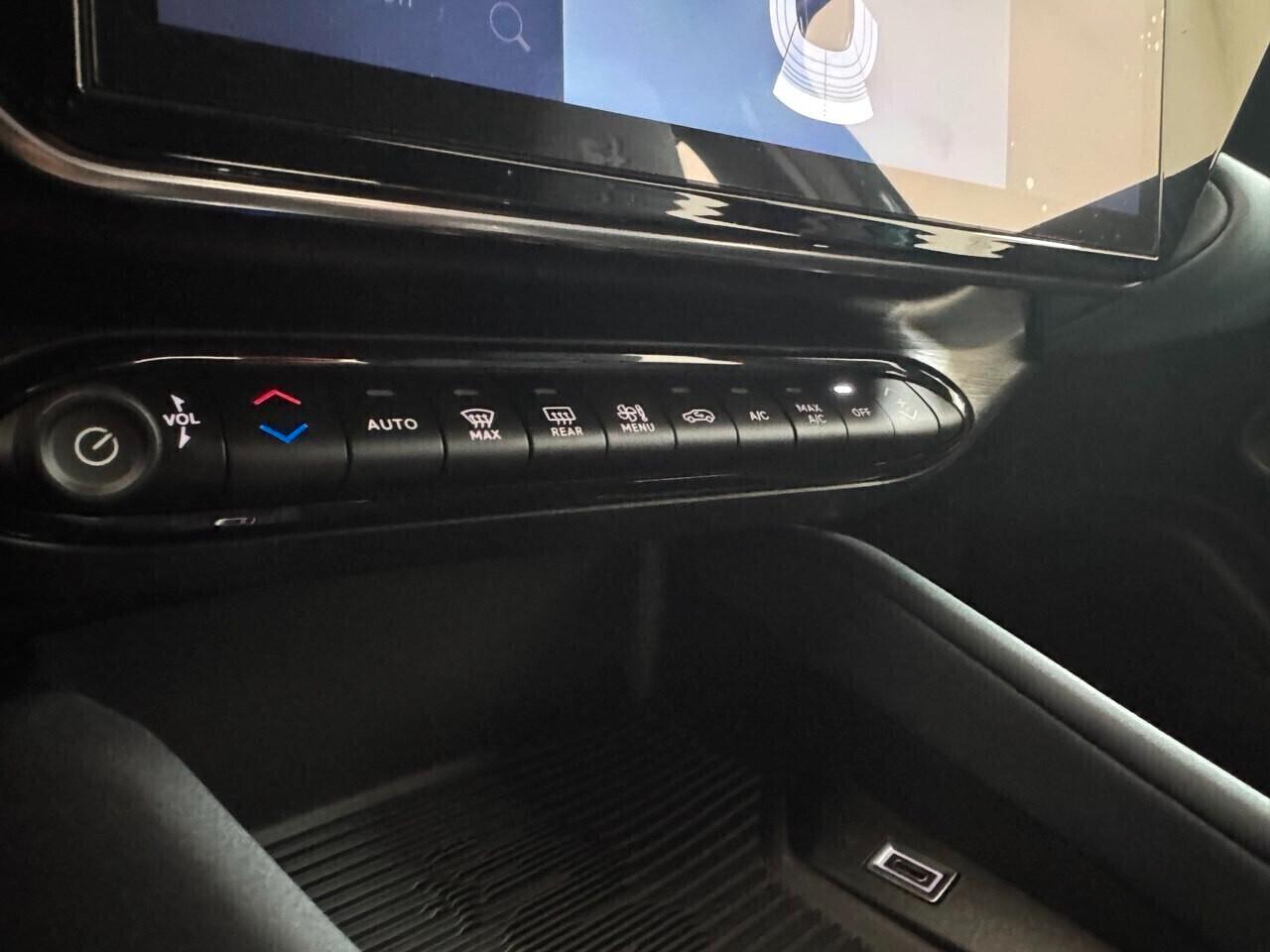 Alfa Romeo Junior HYBRID 145 CV. KM.0