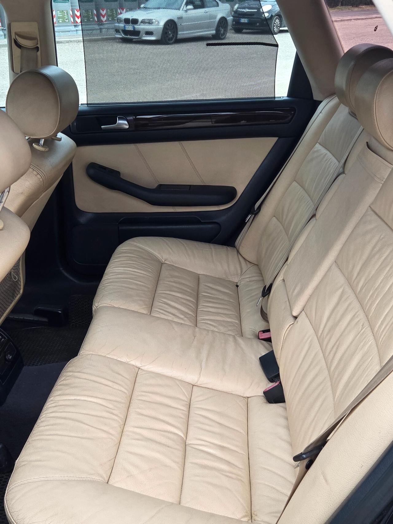 Audi A6 2.5 V6 TDI/180 CV cat Avant quattro