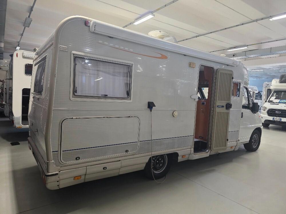CAMPER ELNAGH SLEEK 595