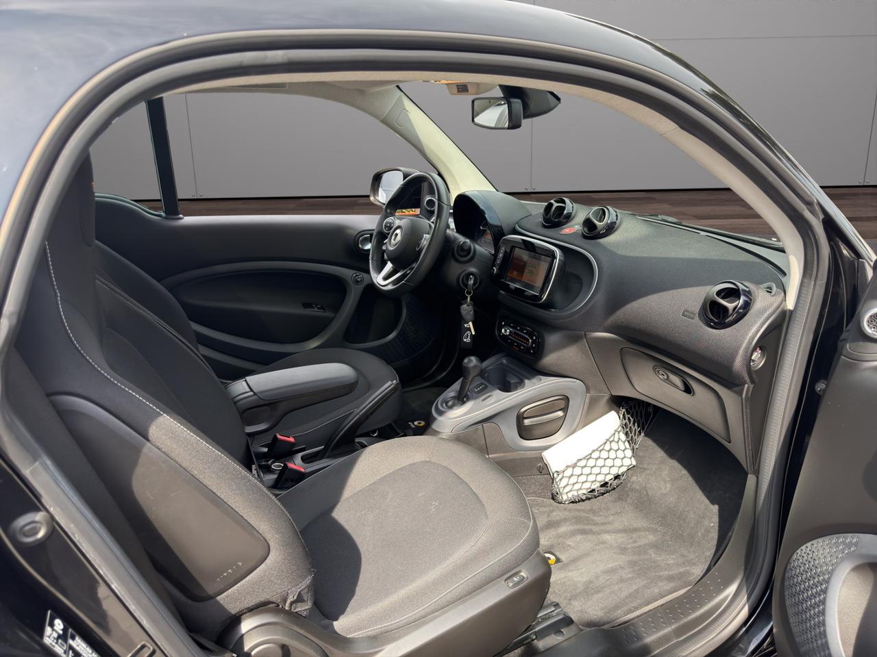 Smart fortwo coupe 0.9 Passion Turbo 90cv - Unico proprietario - Sedili riscaldabili - Cerchi in lega - Luci Led - Tetto panoramico - Schermo touch