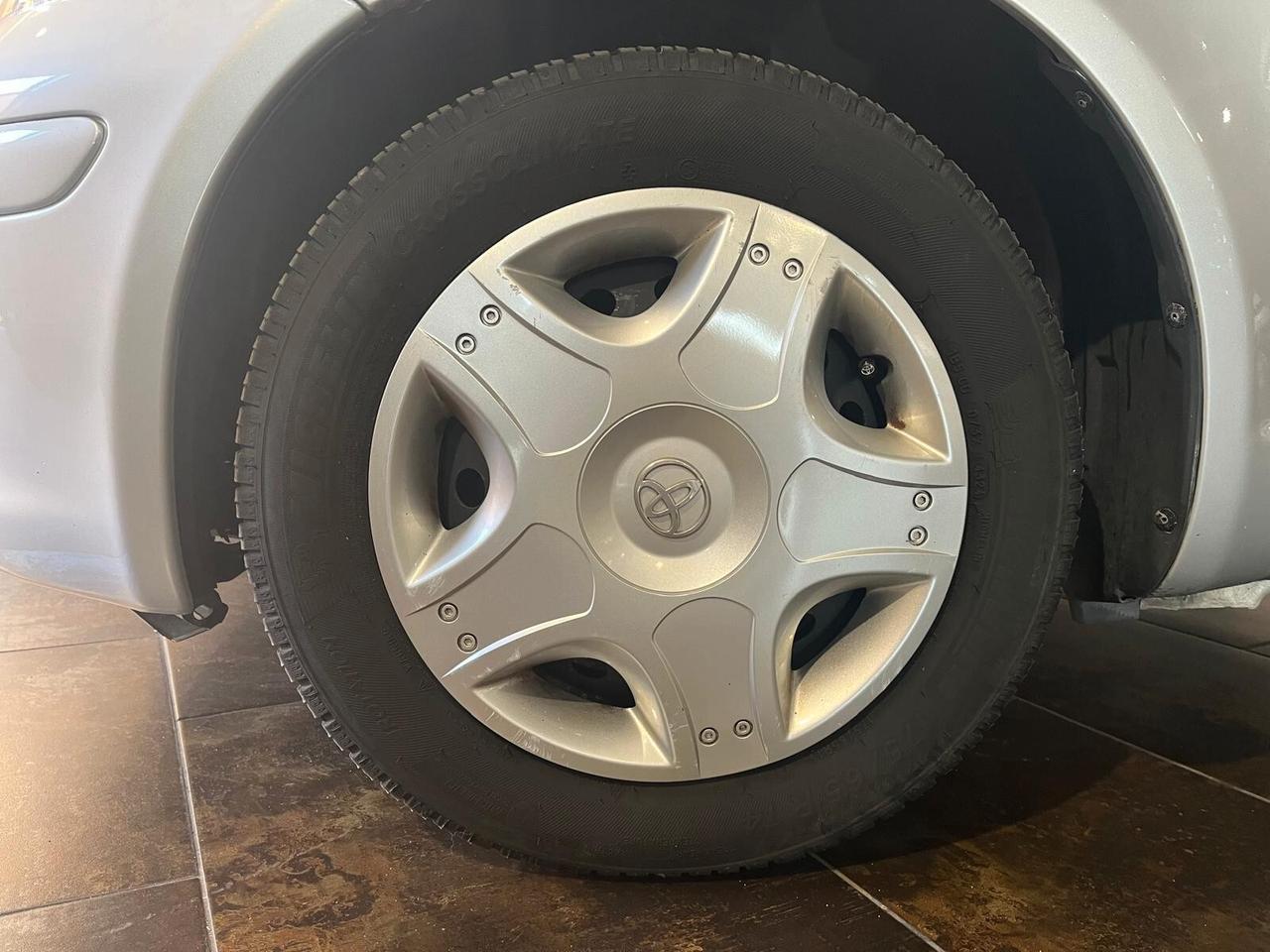 Toyota Yaris 1.0 Expo c/clima