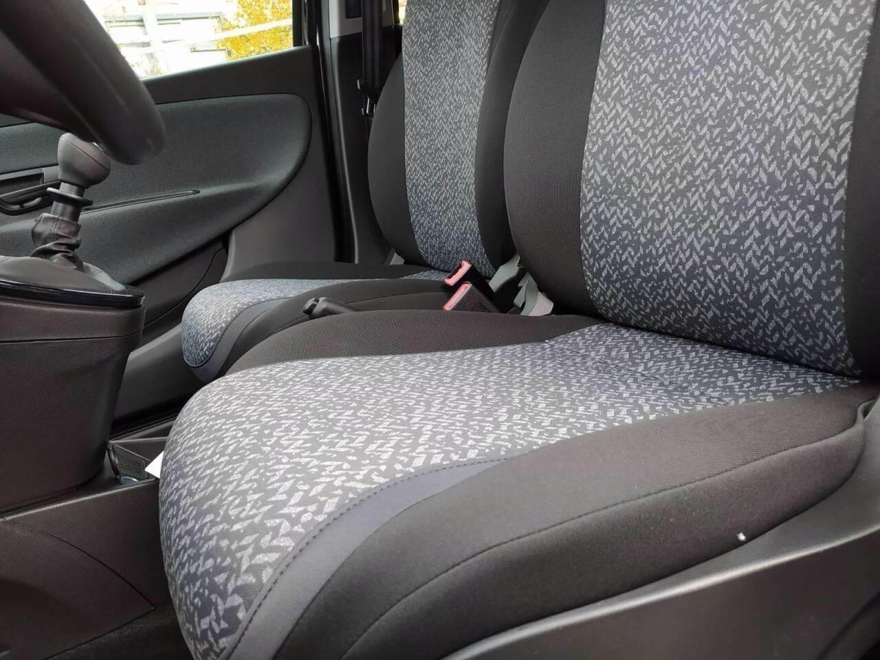 LANCIA Ypsilon III 2021 - Ypsilon 1.0 firefly hybrid Silver s&s 70c