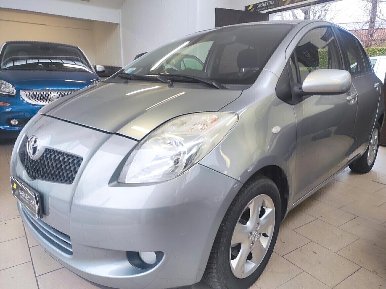 Toyota Yaris 1.0 5 porte Sol