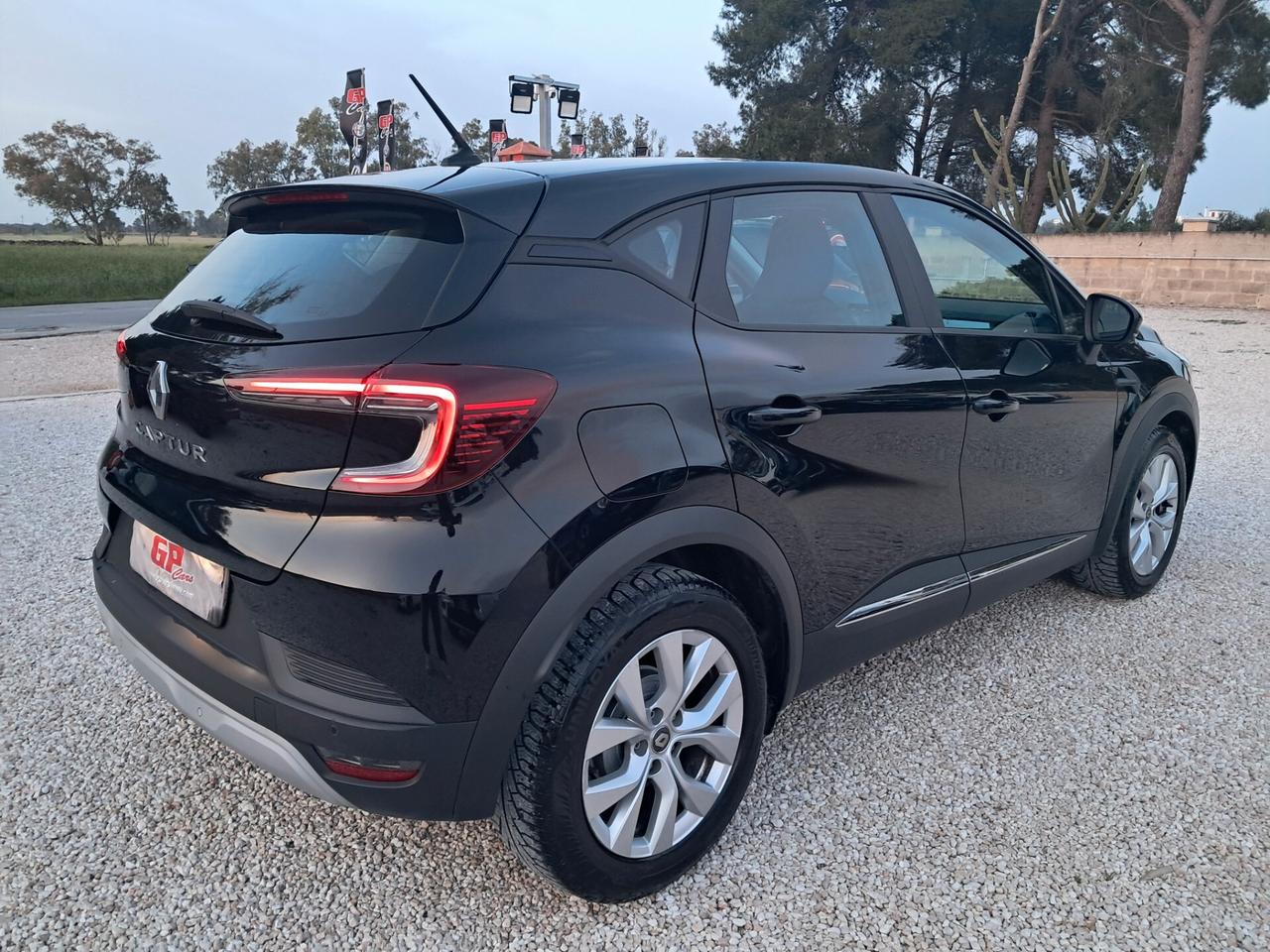 Renault CAPTUR 1.5 DCI 115CV-FULL LED*NAVI*RADAR