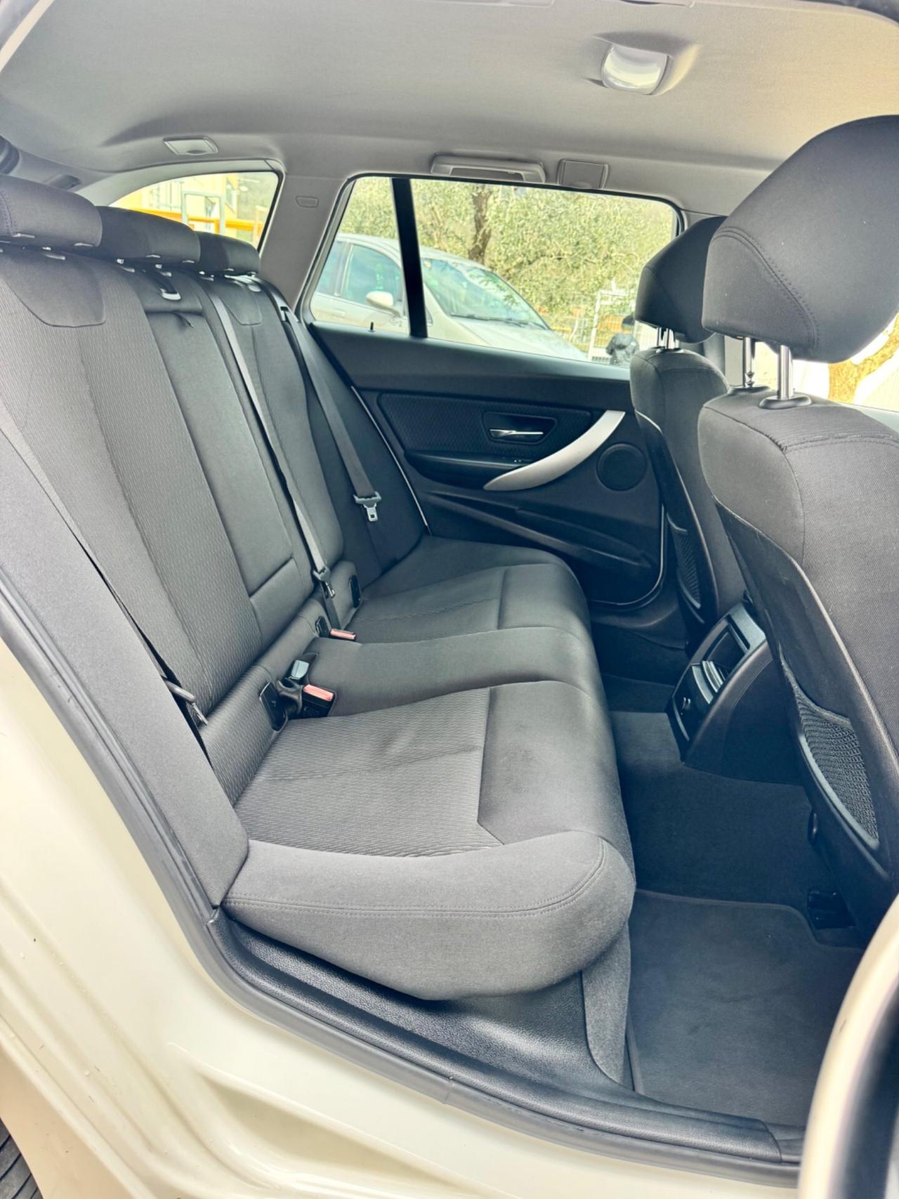 Bmw 320 320d xDrive Touring Business Advantage