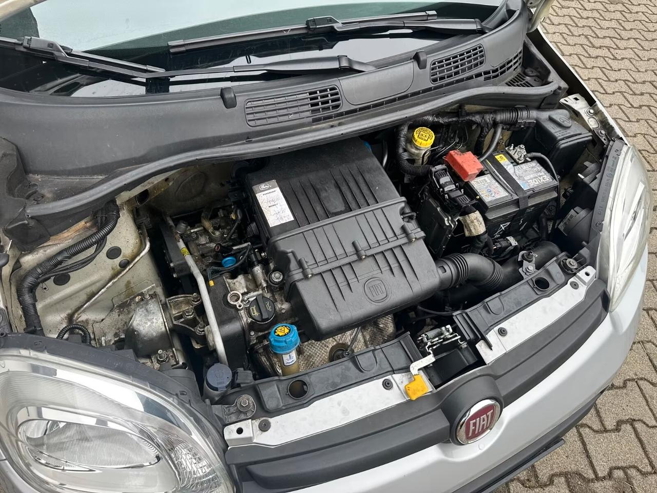 Fiat Panda 1.2 Lounge/5 posti/Prima mano/Aria condizionata